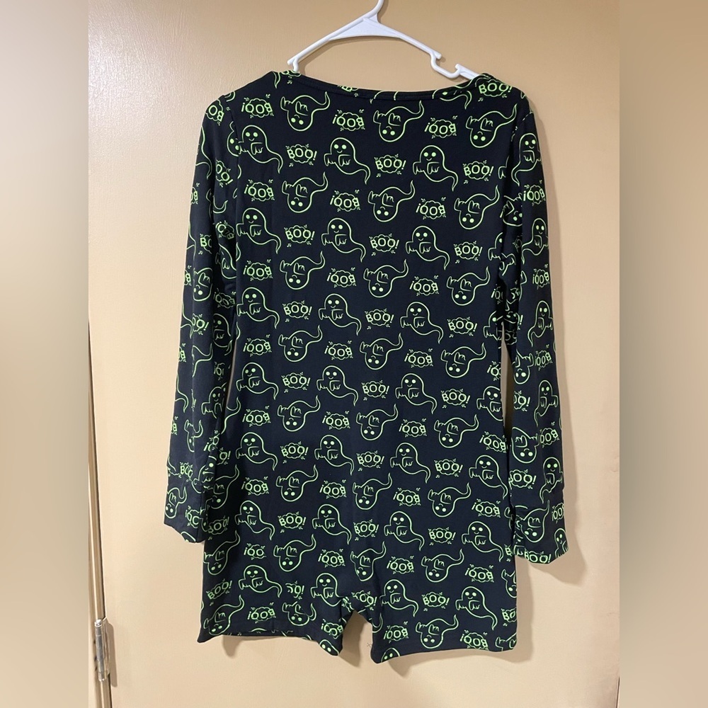 Shosho Halloween Ghost Black and Green Boo Print Romper - Picture 5 of 6